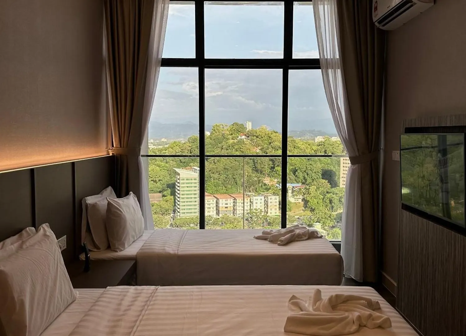 Borneotel The Shore Kk By Chg Kota Kinabalu Aparthotel
