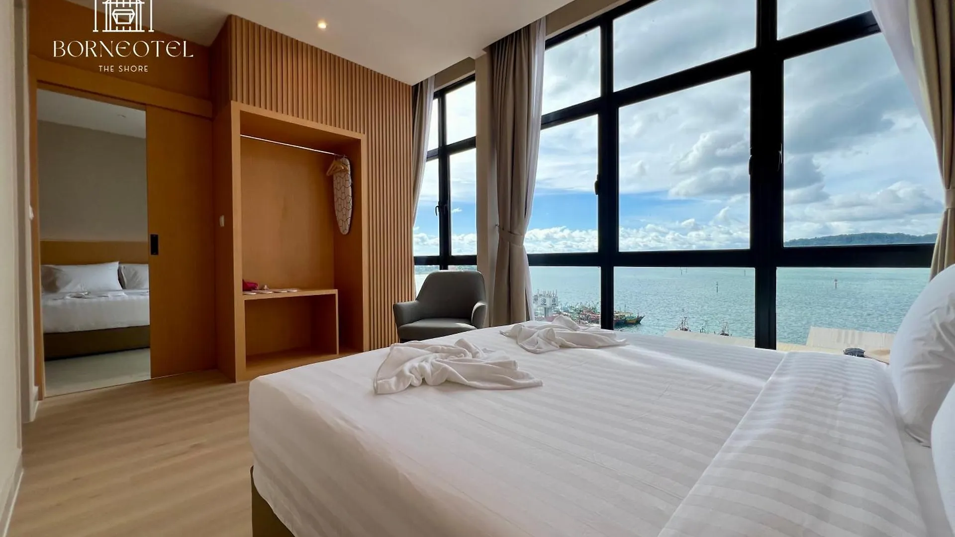 מלון דירות קוטה קינבלו Borneotel The Shore Kk By Chg מלזיה