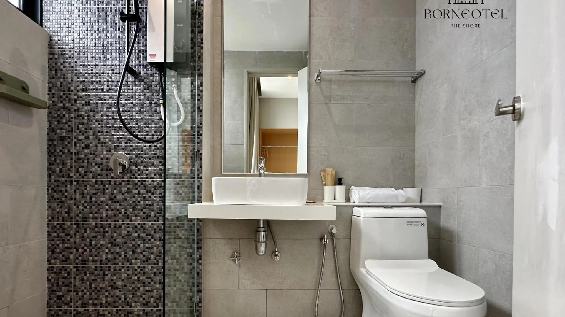 מלון דירות קוטה קינבלו Borneotel The Shore Kk By Chg